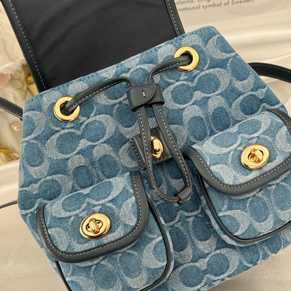 coach Hadley Backpack In Signature Denim - Picture 7 of 11